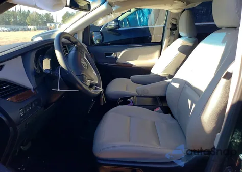 2015 Toyota Sienna Xle from USA, damaged, VIN 5TDYK3DC8FS569350